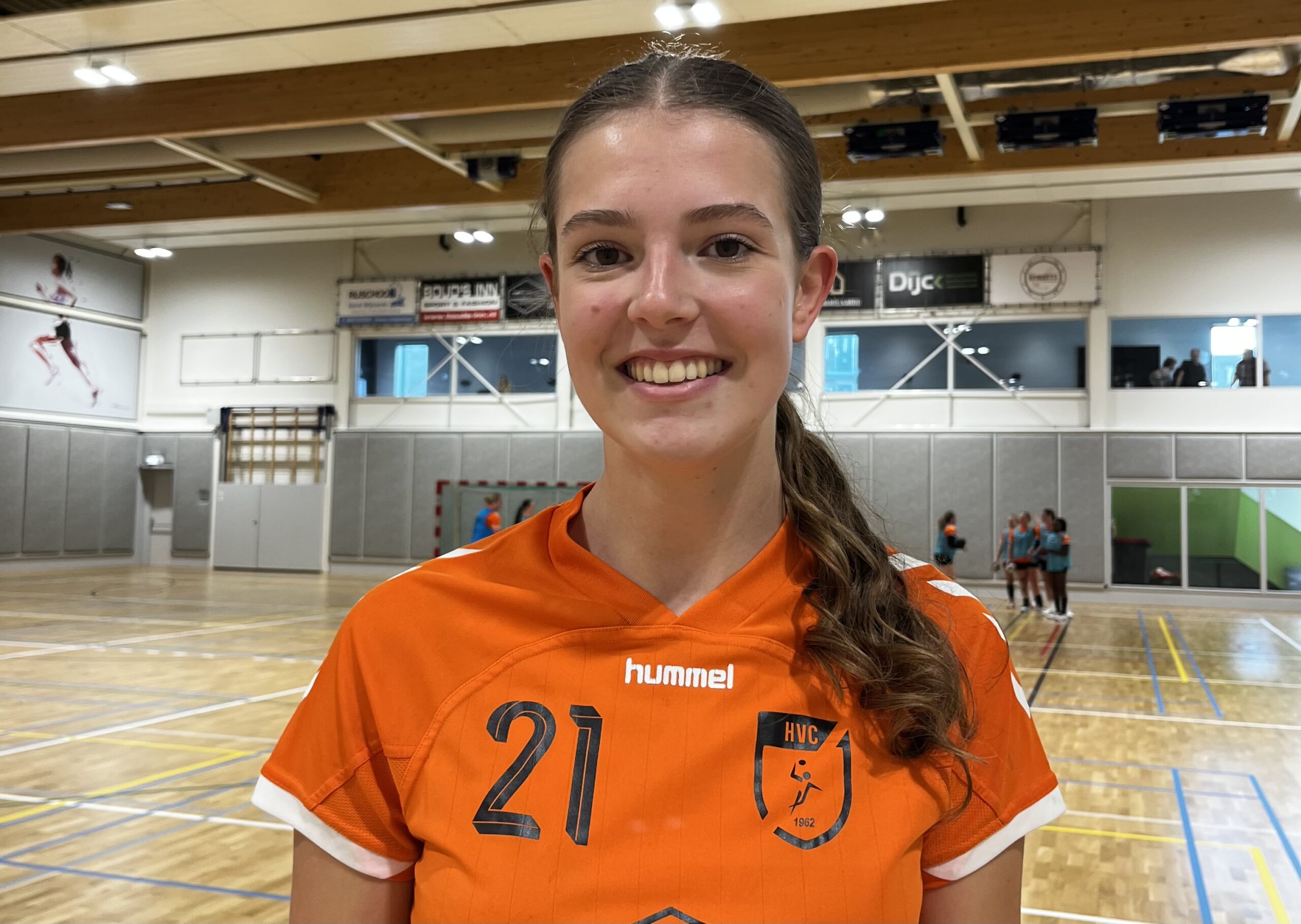 Aanwinst drie voor dames: Grummel handbalt weer