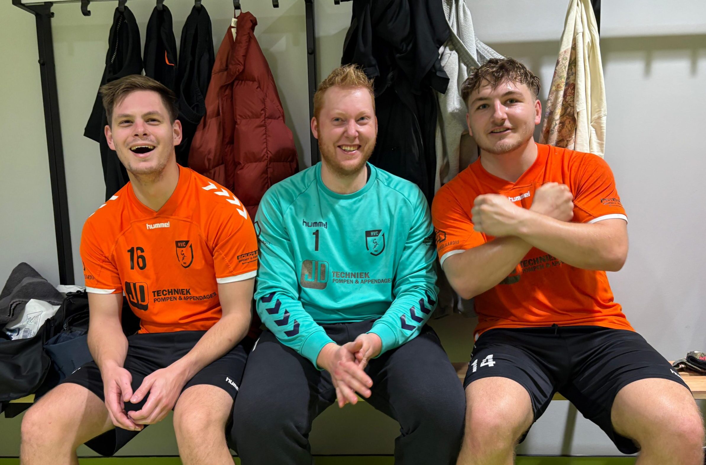 Comfortabel heren 2 haalt uit